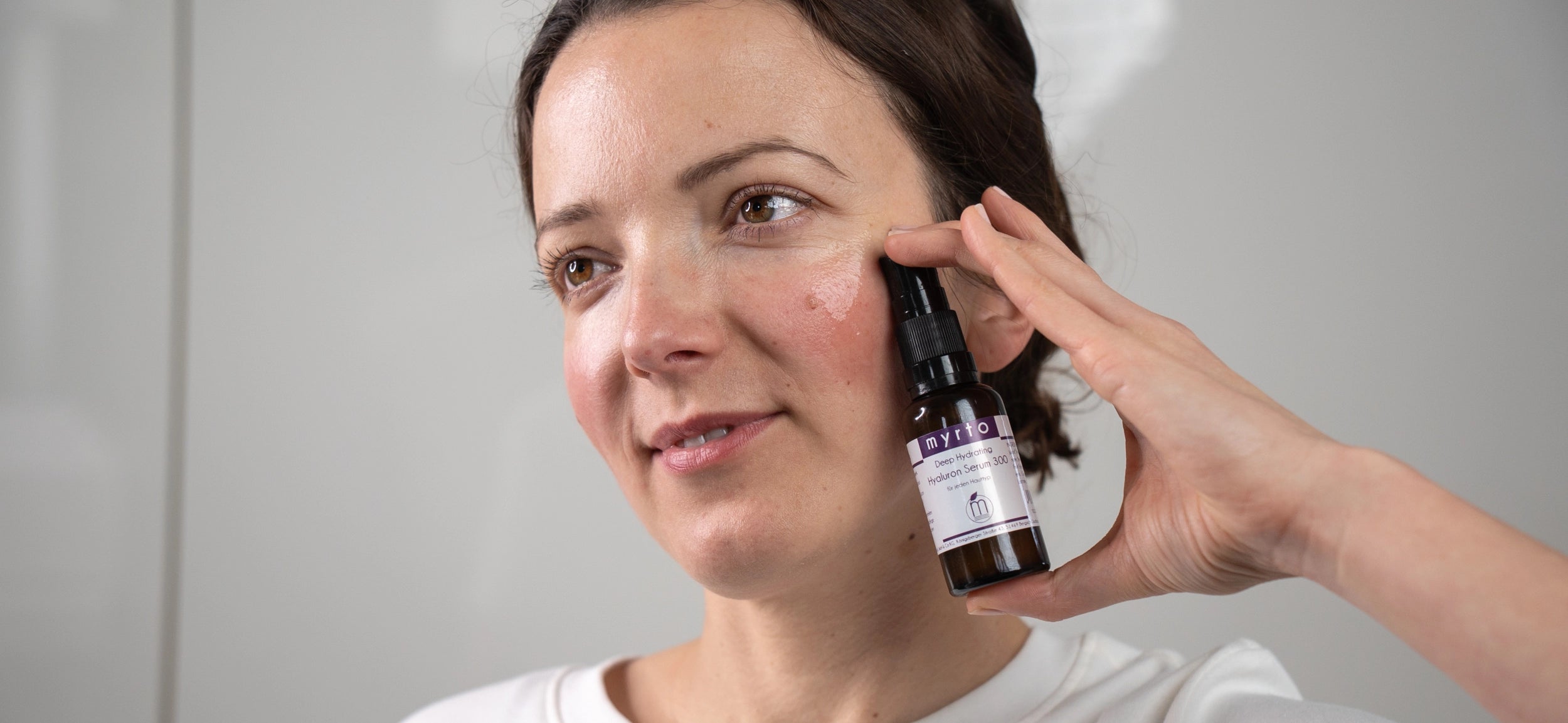 Deep Hydrating Hyaluron Serum 300